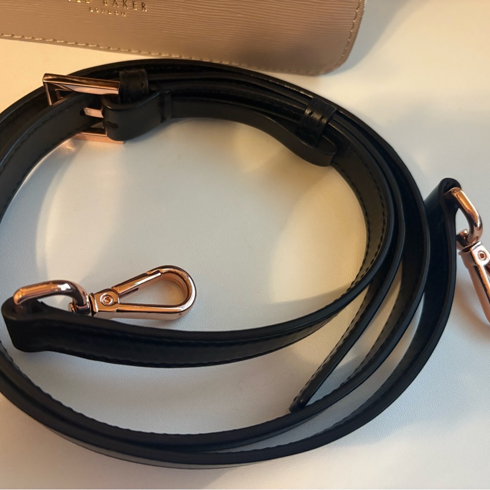 Ted Baker Handbag - Picture 6 of 6